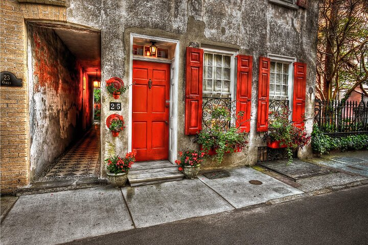 Small Group Historic Charleston walking Tour - Photo 1 of 15